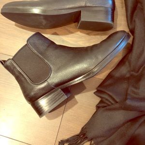 Cole Haan Black Chelsea Boot (8.5)